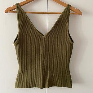 Babaton Sculpt Knit V-Neck Tank Top